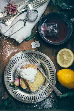 delta-breezes:  Greek Yoghurt Olive Oil Cake w/Orange Blossom