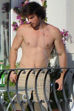 shirtlessmalecelebs:  Ian Somerhalder