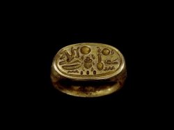 gemma-antiqua:  Ancient Egyptian gold ring inscribed with Pharaoh