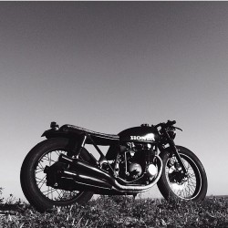 wildbutgentleman:  seaweedandgravel:  Cb550 by Brady Young, regram