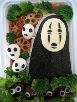 Spirited Away bento Kaonashi, Kodama & Makkurokurosuke by