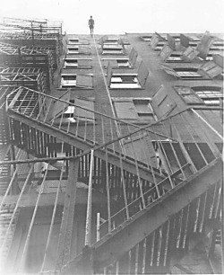 Trisha Brown, Walking on the Side of a Building photo by Carol