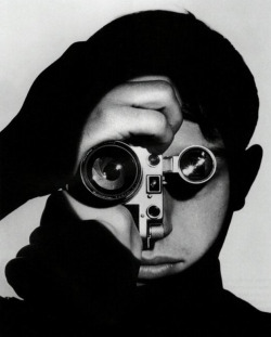 Dennis Stock photo by Andreas Feininger, 1951via: iconicphotos▶