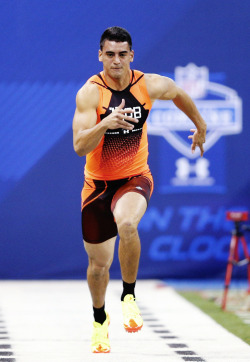 mahalomarcus: Fastest QB at the 2015 NFL Scouting Combine, 4.52 40