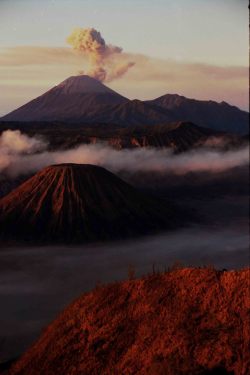 lvndcity:  Mont Bromo by Le Prussiate Rouge (2010) Java, Indonesia