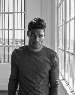 l-o-o-p-y:  Rome Flynn, photographed by sdrpick, 2015 