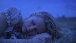 movie-screen-shots:  The Virgin Suicides (director: Sofia Coppola,
