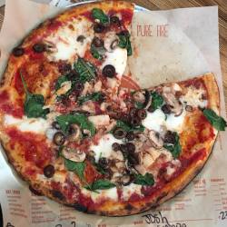 Blaze pizza just became my #1 pizza joint period :)  (at Blaze