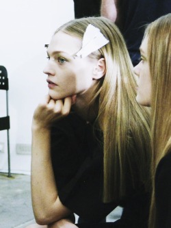 rrrusskaya:  Sasha Pivovarova at Prada Spring - Summer 2007 backstage.