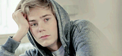 diederik020:  isakology:isak + his (other) gray hoodie Like all