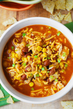 guardians-of-the-food:  White Chicken Chili with Pinto Beans