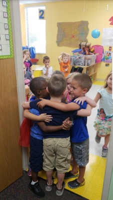 awwww-cute:  These kids from daycare saying their last goodbyes