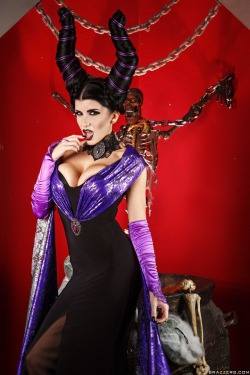   pornstar galaxy trick or treat ⋆⋆⋆ romi rain  