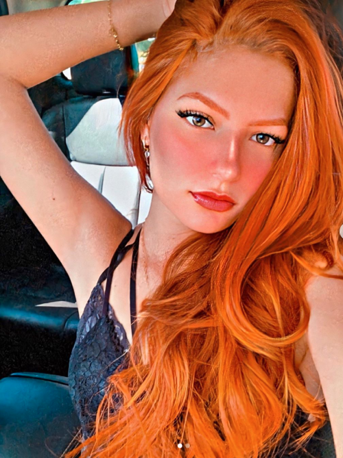 awesomeredhds02:  lohrenna_ribeiro🧡   Gorgeous redhead…