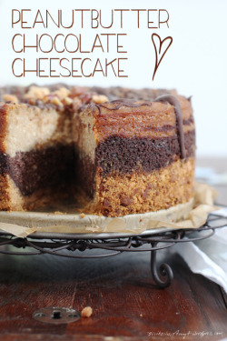 veganinspo:  Peanut Butter Chocolate Cheesecake