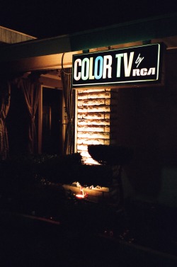 phdonohue:  color tv, culver city, california 