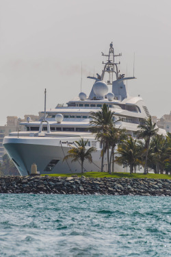 captvinvanity:    Yacht on Logo Island  | Photographer | CV