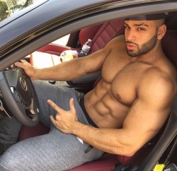 carmenvita: yourfavoritemales:  I wanna go for a ride   This