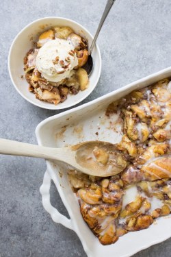 fullcravings:  Cinnamon Roll Cobbler  Like this blog? Visit my