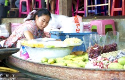 thenaturallens:  “Floating Market”, Damnoen Saduak, Thailand12th