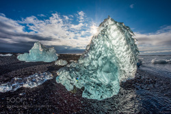 vicariousplacebo:  Work of Ice by jaman