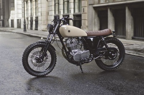 caferacerpasion:  Yamaha SR 400 Scrambler â€œType 7â€ by Auto Fabricawww.caferacerpasion.com