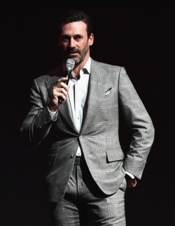 hotfamousmen:  Jon Hamm