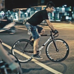 taipeifixedstyle:  固齒少年兄  #fixietaipei #taiwan #taipei