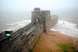 i-traveltheworld:  The View From the End of the Great Wall of