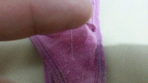  menscool1 submitted:  My girlfriend is ovulating, I like to smell her panties …… smell delicious juices are my delight …. i love dirty panties my girlfriend. This morning was wearing.