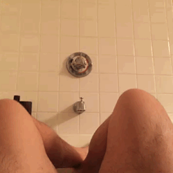br00taldan:  Chilling in da bath 🛁