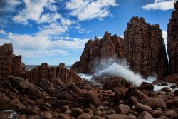 Ramparts of stone (The Pinnacles, Phillip Island, Victoria, Australia)