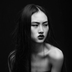 cafeinevitable:  Jing Wen (via empress-empire) 