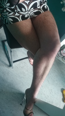 hairylegsclub: This are the extrem hairy legs off my wife and