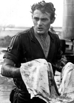 jamesdeaner:   James Dean cleans up after filming the oil scene