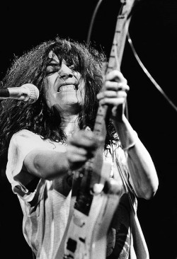 soundsof71:  Patti Smith at the Hollywood Palladium, 1979, by