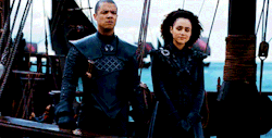 rose-tylers:#grey worm and missandei sailing to naath where they
