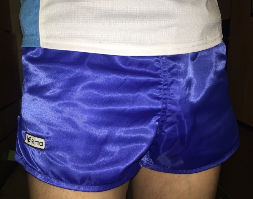 popshiny7:  Erima Classic blue short. 