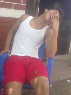 betomartinez:  Beto’s Cornerhttp://betomartinez.tumblr.com/