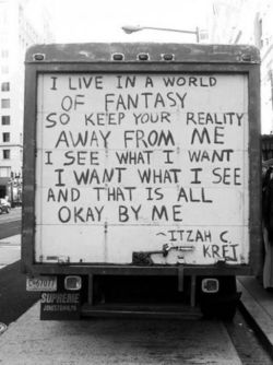 itsbatbeth:  ☣Sad b&w blog. May follow back similar☠