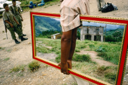 africansouljah: Alex WebbPERU. Palmapampa. 1993. Mirror vendor