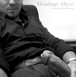 bondageabyss:  “Come here. Princess…”Sir