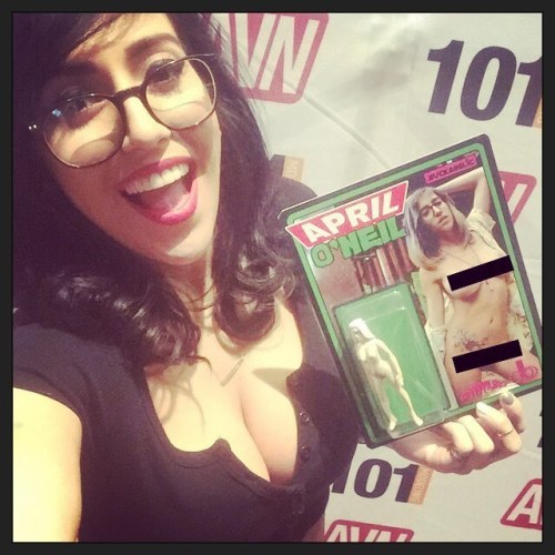 Thanks to everyone who came by to see me today! You were the first people to see my new action figure irl from @sucklord & @drivenbyboredom!  (at AVN Adult Entertainment Expo)