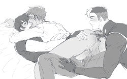 yummy-yaoi:  kelaruj:  lance in the middle this time  Shiro,