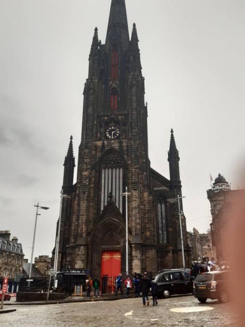 evilbuildingsblog:  vanpire building, Edinburgh