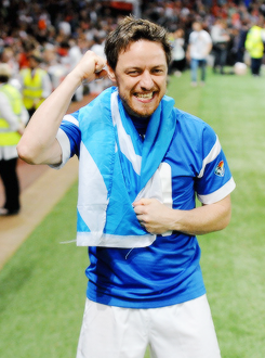 mcavoyclub:  James McAvoy of the Rest of the World celebrates