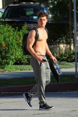 hotfamousmen:  Gregg Sulkin