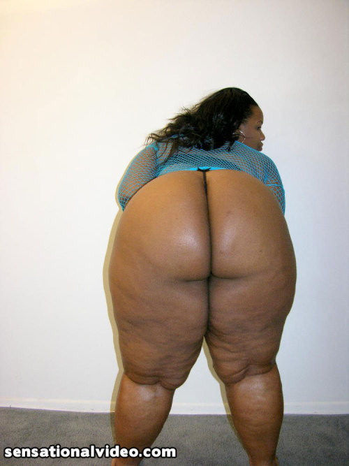 Bbw Crystal Clear. Love this chocolate honey ,would have loved to have those pudgy feet all over me