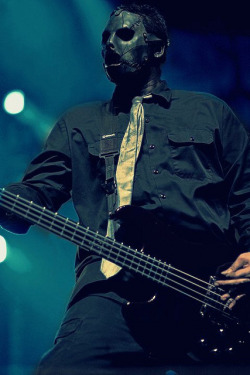 6-6-sick:  Happy 42nd Birthday Paul Gray.