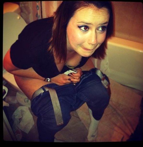 1nobodyknowsme1:  dimitrivegas:  On the toilet pooping      (via TumbleOn)